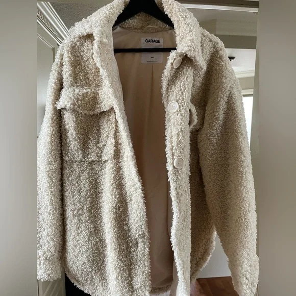 GARAGE COZY TEDDY JACKET🤍 - Picture 5 of 5